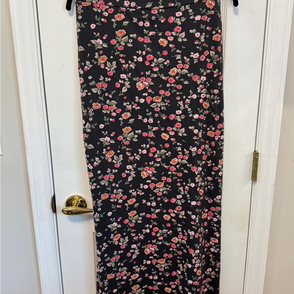 Billabong Black Floral Skirt - Picture 3 of 4